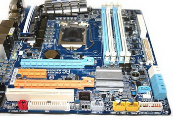 Gigabyte GA -P55M-Ud4